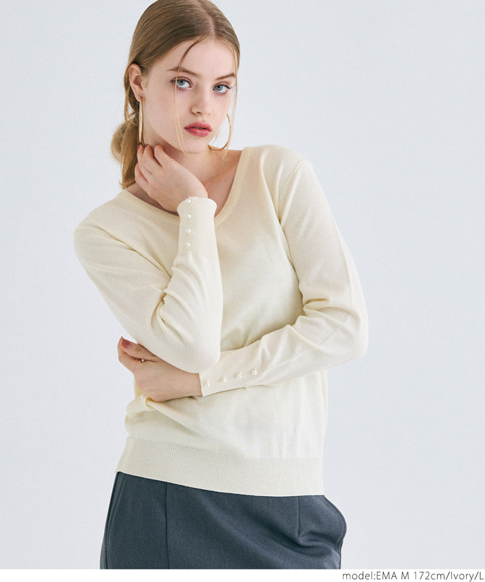 Pearl cuff V-neck knit