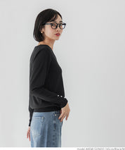 Pearl cuff V-neck knit