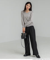 Pearl cuff V-neck knit