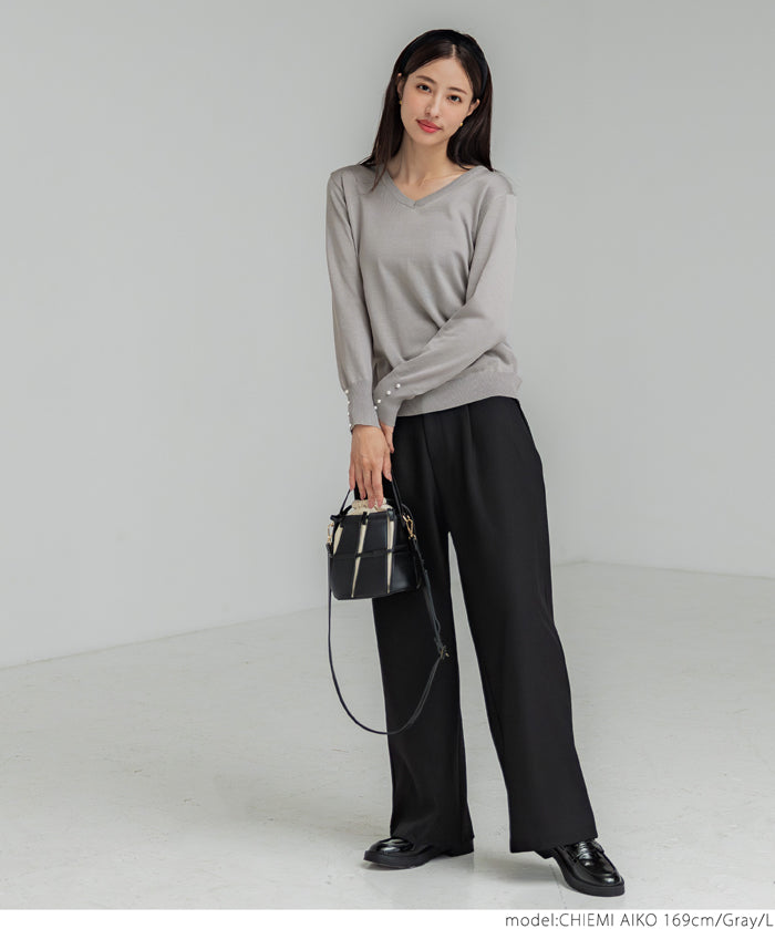 Pearl cuff V-neck knit