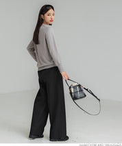 Pearl cuff V-neck knit