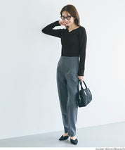 Heart-shaped collar long-sleeved knitted top