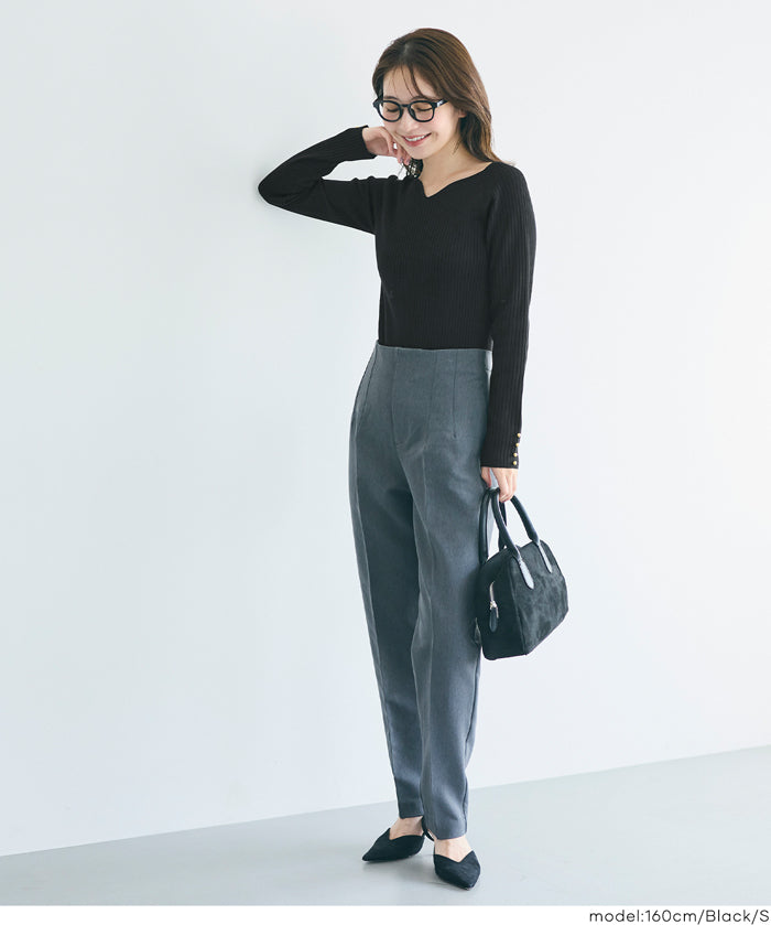 Heart-shaped collar long-sleeved knitted top