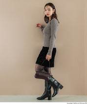 Heart-shaped collar long-sleeved knitted top