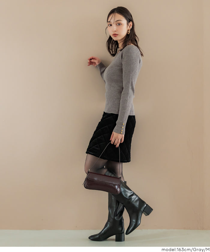 Heart-shaped collar long-sleeved knitted top