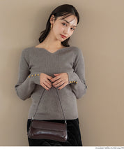 Heart-shaped collar long-sleeved knitted top