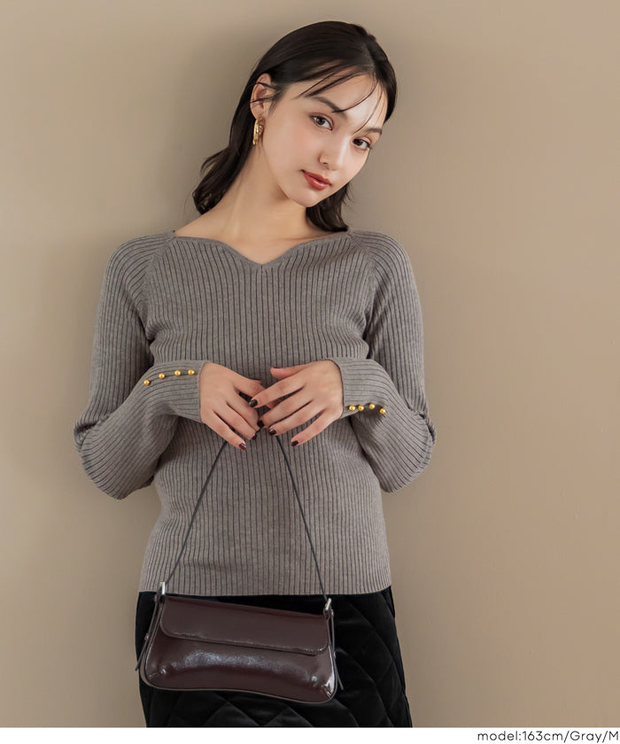 Heart-shaped collar long-sleeved knitted top