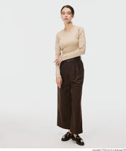 Heart-shaped collar long-sleeved knitted top