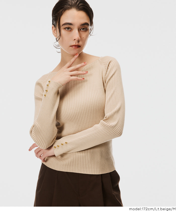 Heart-shaped collar long-sleeved knitted top