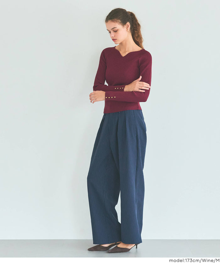 Heart-shaped collar long-sleeved knitted top