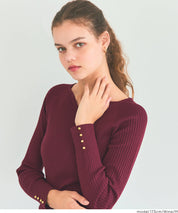 Heart-shaped collar long-sleeved knitted top