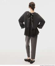 Two-piece knitted cardigan with a bow at the back + inner shirt