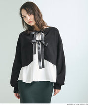 Two-piece knitted cardigan with a bow at the back + inner shirt