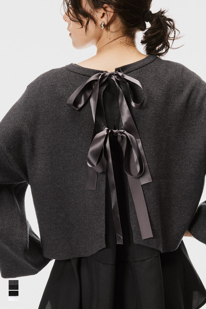 Two-piece knitted cardigan with a bow at the back + inner shirt