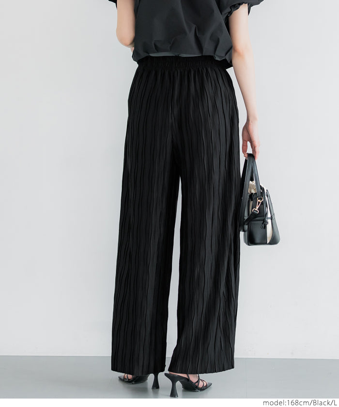 Pleated pants