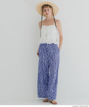 Pleated pants