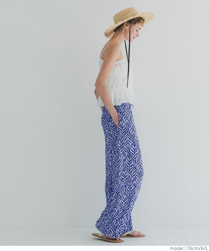 Pleated pants