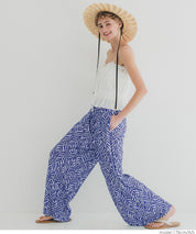 Pleated pants