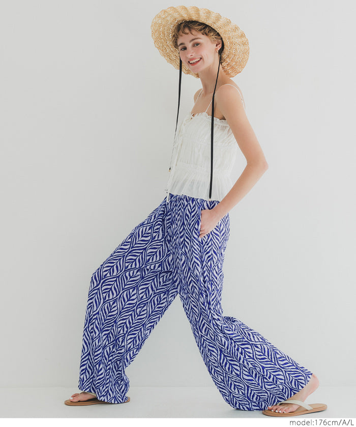 Pleated pants
