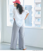 Pleated pants