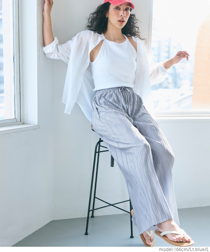 Pleated pants