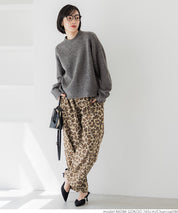 Women's fluffy yak-style ribbed crew neck knit (Not available for mail order)