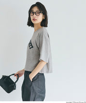 短版寬鬆英字LOGO T-shirt