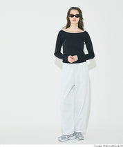 合身大U一字領棉質長袖上衣