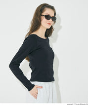 合身大U一字領棉質長袖上衣