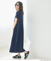 [Embossed function] Short-sleeved casual A-line dress