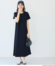 【壓紋機能】短袖休閒A字連衣長裙