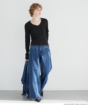 Versatile ribbed elastic V-neck long-sleeved top 