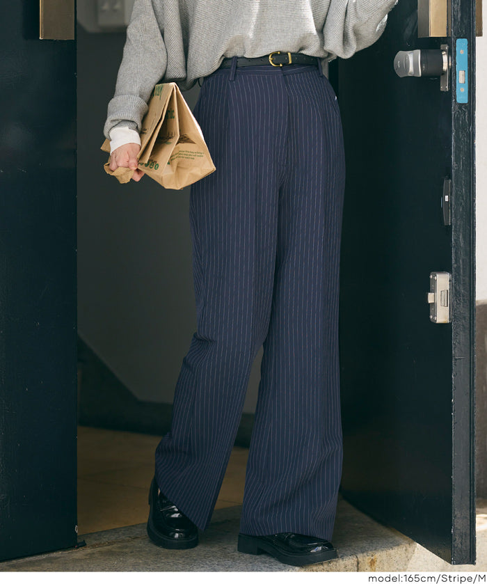 3D美腿高腰喇叭西裝褲