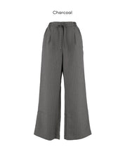 細直條紋抽繩休閒褲