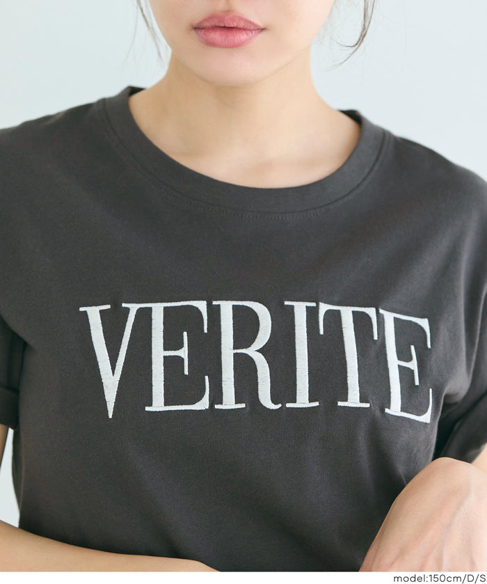 刺繡LOGOT恤合身短袖T恤 T-Shirt