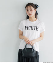 刺繡LOGOT恤合身短袖T恤 T-Shirt