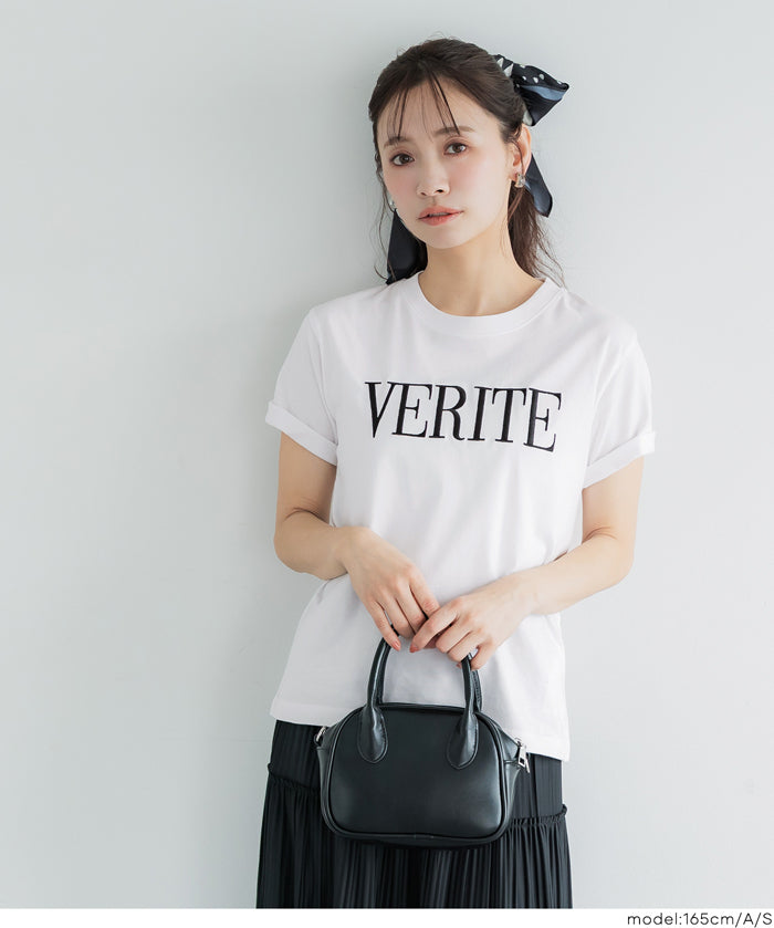 刺繡LOGOT恤合身短袖T恤 T-Shirt