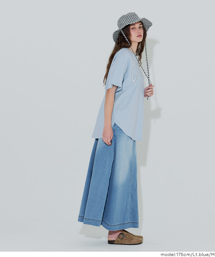 英字LOGO圓弧剪裁短袖上衣