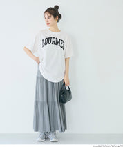 英字LOGO圓弧剪裁短袖上衣