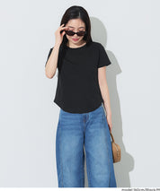 絲滑觸感純色短袖上衣 (Smooth Round Short-Sleeve T-Shirt)