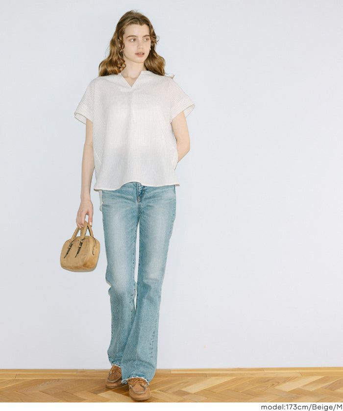 凹凸肌理小V領簡約短袖上衣 (Seersucker V-neck Top)
