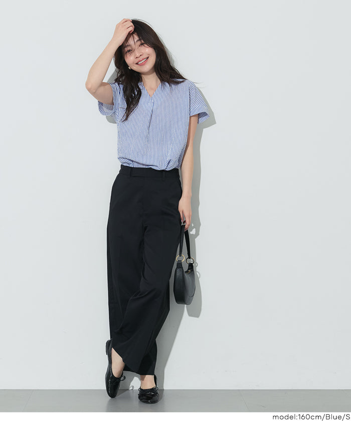 凹凸肌理小V領簡約短袖上衣 (Seersucker V-neck Top)