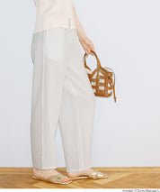 【可配套】凹凸肌理直條紋休閒褲 (Relaxed-fit seersucker pants)
