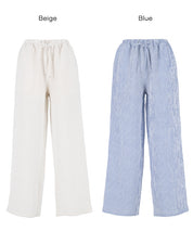 【可配套】凹凸肌理直條紋休閒褲 (Relaxed-fit seersucker pants)