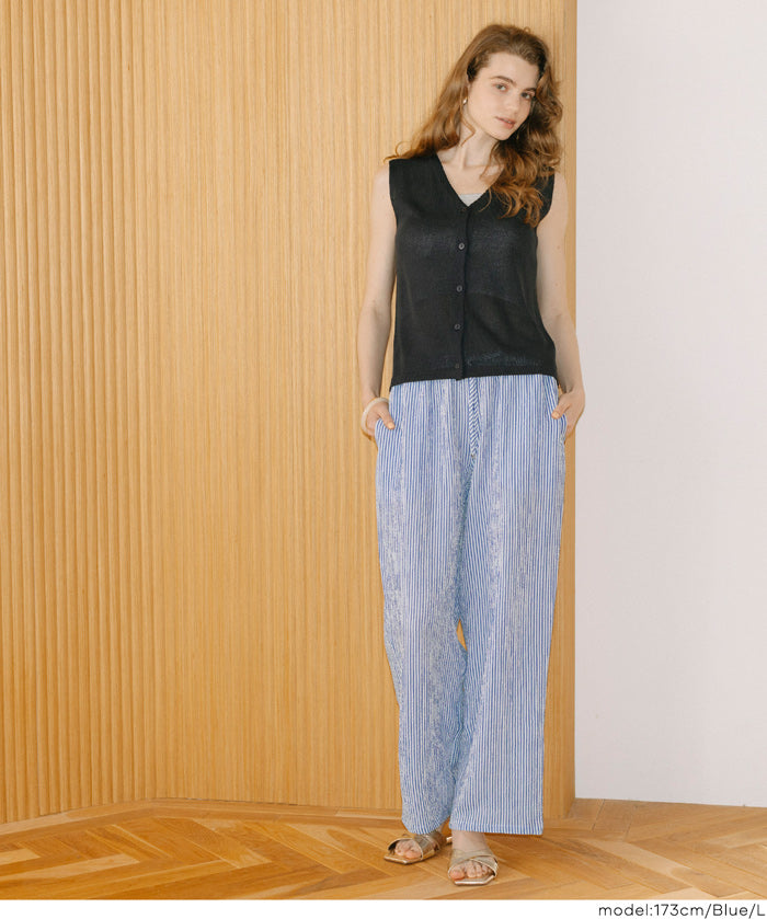 【可配套】凹凸肌理直條紋休閒褲 (Relaxed-fit seersucker pants)