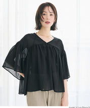 日系V領透膚荷葉拼接上衣 (Sheer sleeve flared blouse )