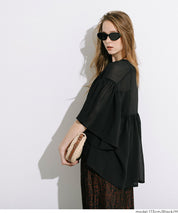 日系V領透膚荷葉拼接上衣 (Sheer sleeve flared blouse )