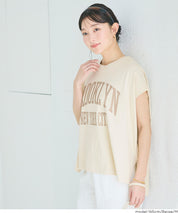 寬鬆英字LOGO短袖上衣 (Short-sleeved logo T-shirt)