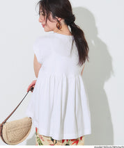 背後抓皺拼接無袖上衣 (Back-gathered roll-up sleeve T-shirt)