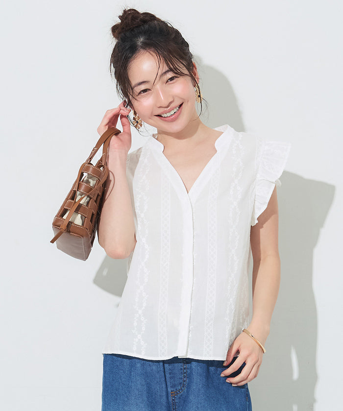 日系甜美刺繡荷花袖V領襯衫 (Cotton lace V-neck blouse)